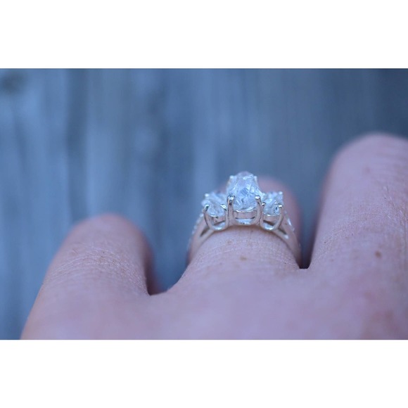 Raw Crystal Ring, Raw Stone Ring, Rings for Women, Stacking Ring, Raw Ge… - Picture 4 of 7